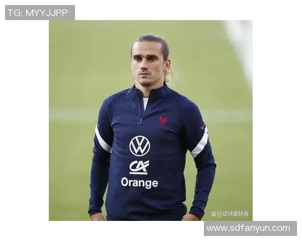 足球明星中谁曾以12号球员身份闪耀绿茵场的传奇故事 足球明星中谁曾以12号球员身份闪耀绿茵场的传奇故事